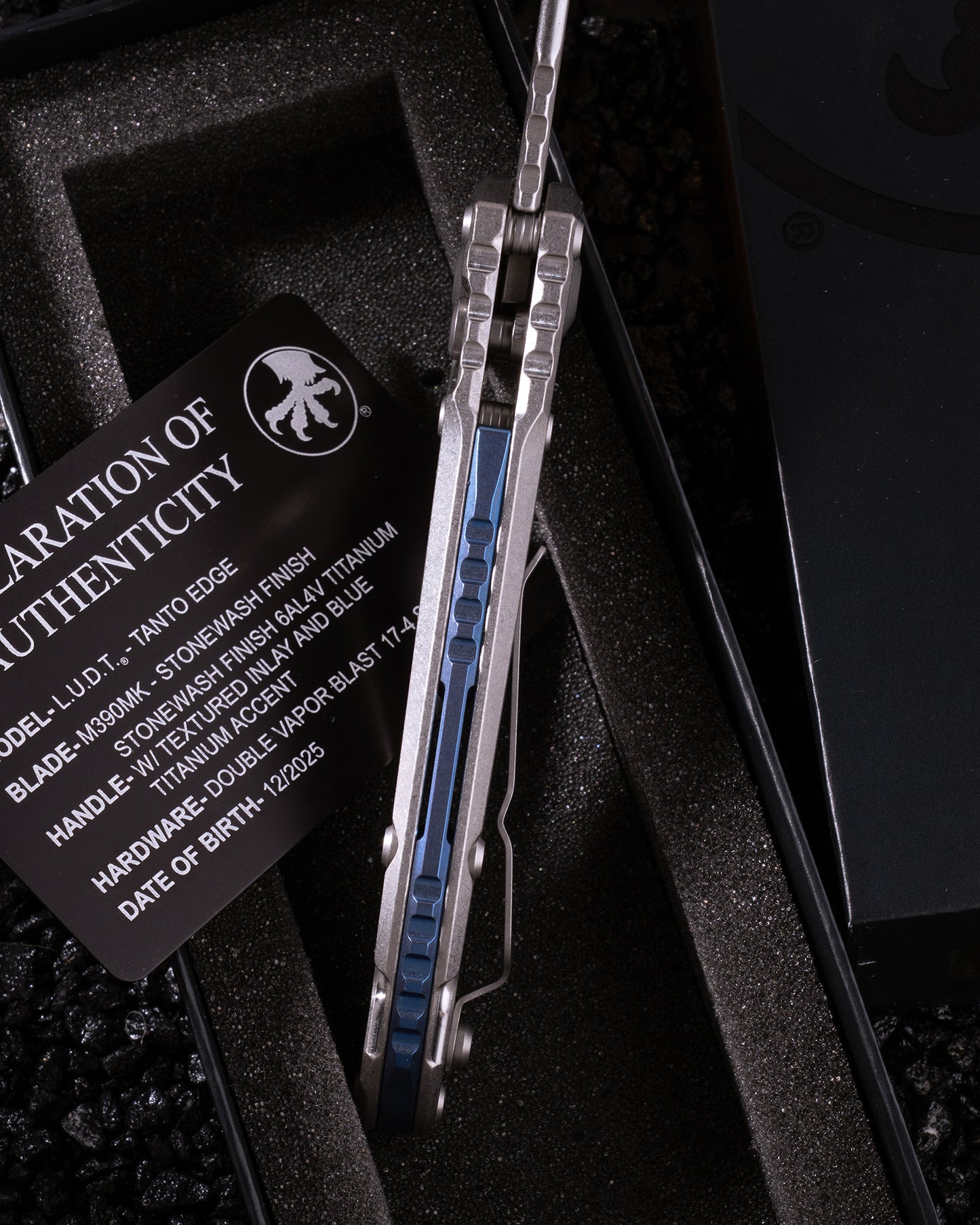 L.U.D.T TANTO EDGE MARFIONE SELECT STONEWASH FINISH STONEWASH FINISH TITANIUM W/ TEXTURED INLAY AND BLUE TITANIUM ACCENT DOUBLE VAPOR BLAST STAINLESS
