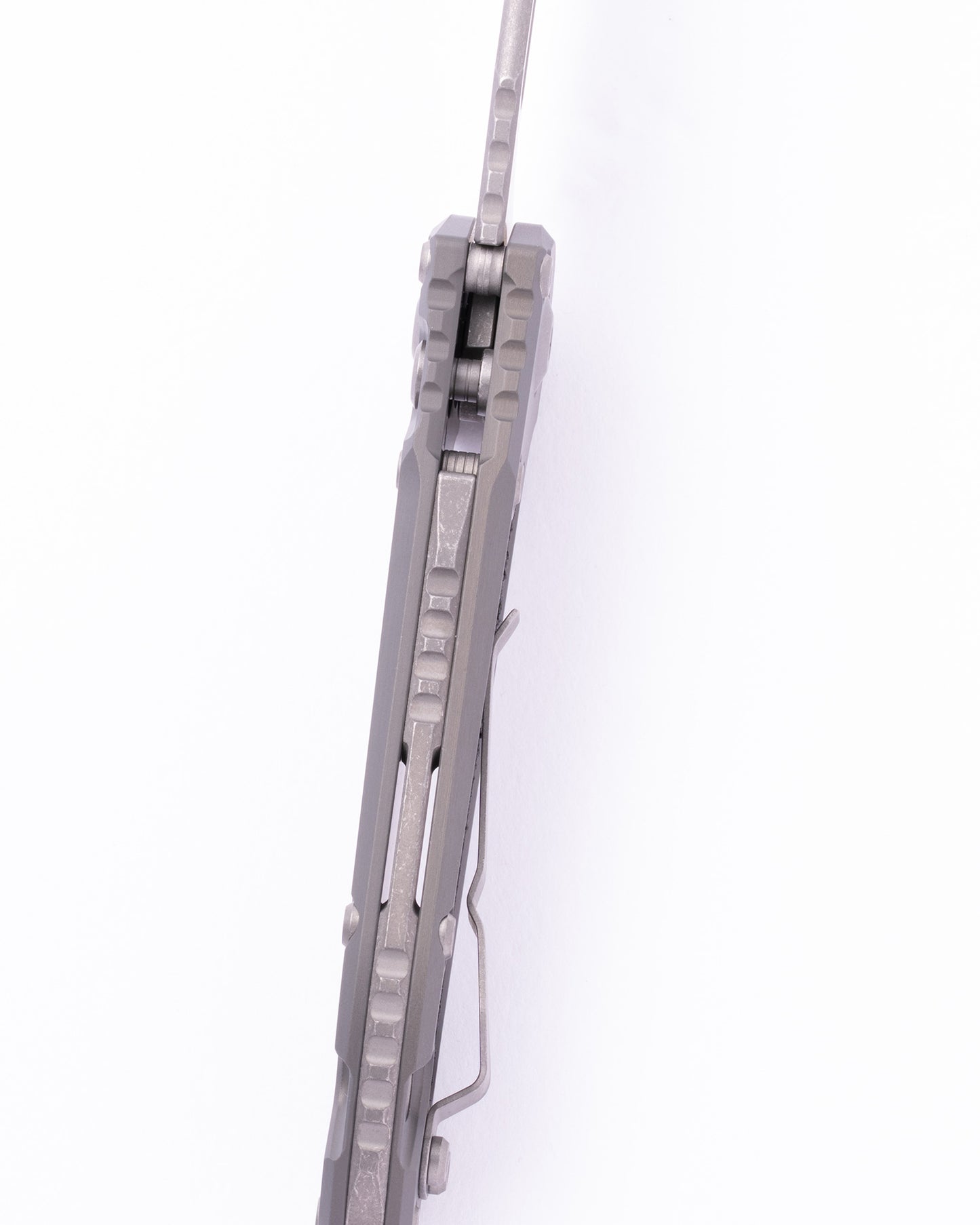 L.U.D.T.® T/E Gen III Natural Clear Apocalyptic® Partial Serrated (1136-11APNC)