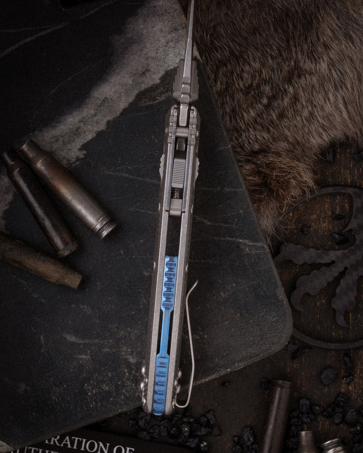 Amphibian® Mini RAM-LOK® MARFIONE SELECT STONEWASH FINISH STONEWASH FINISH FLUTED TITANIUM WITH BLUE TITANIUM ACCENT DOUBLE VAPOR BLAST STAINLESS (137MRL-10FLMS2)