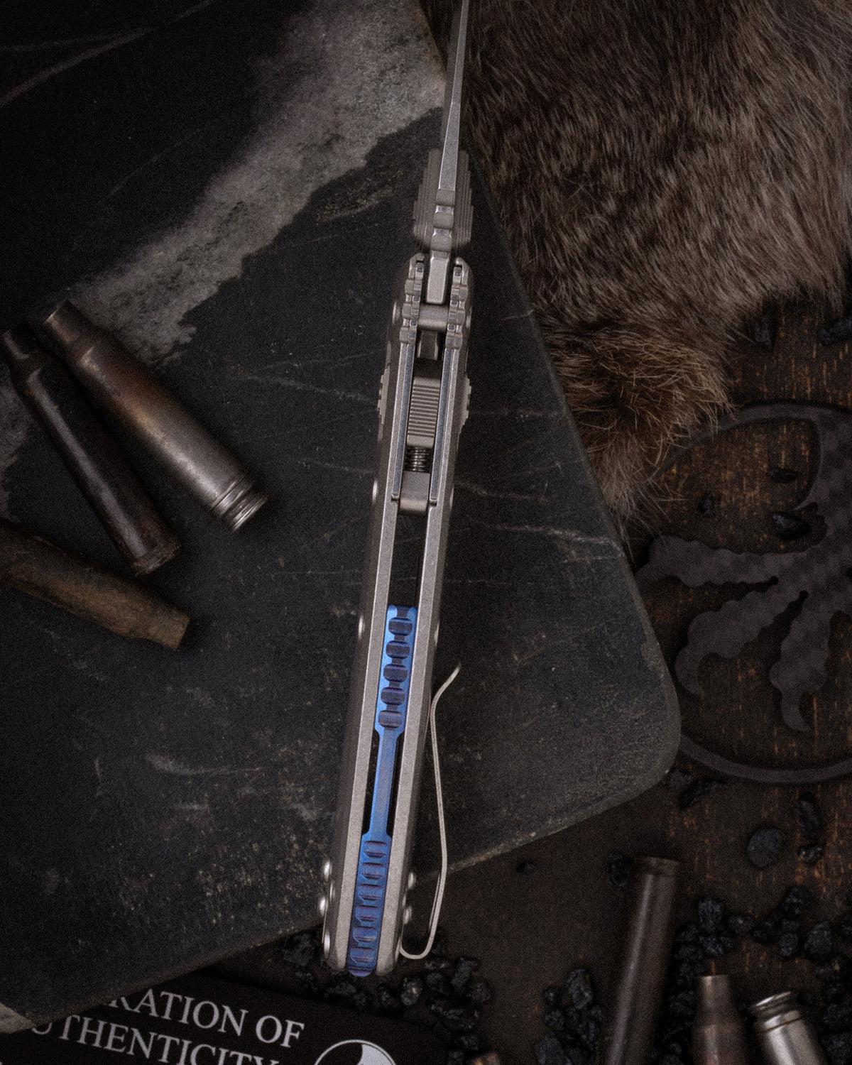 Amphibian® Mini RAM-LOK® MARFIONE SELECT STONEWASH FINISH STONEWASH FINISH SLAB SIDE TITANIUM WITH BLUE TITANIUM ACCENT DOUBLE VAPOR BLAST STAINLESS (137MRL-10MS2)