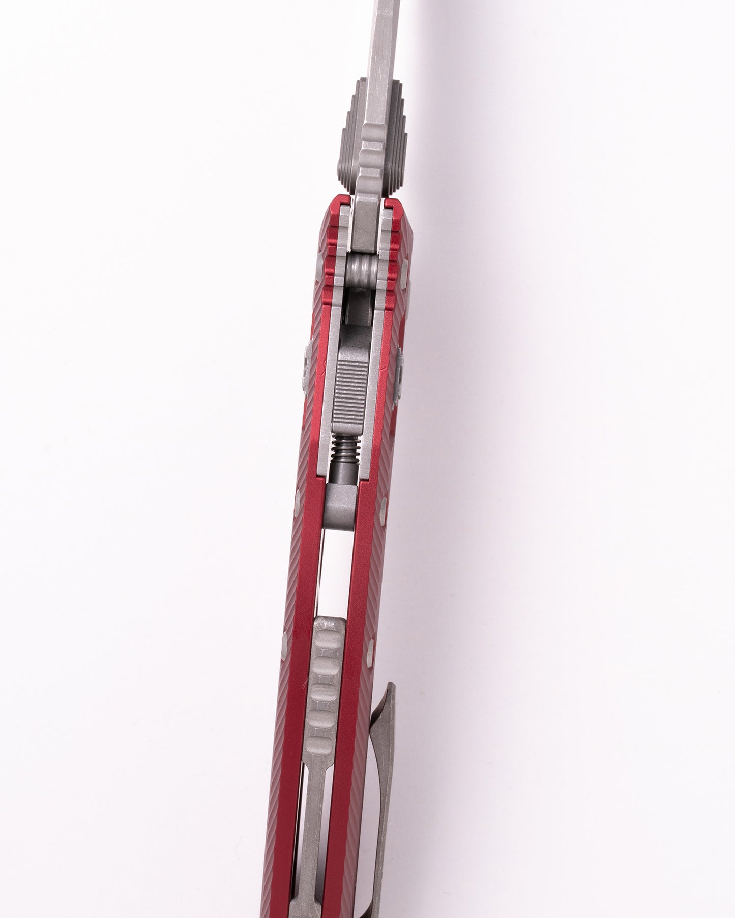 Amphibian® - RAM-LOK™ S/E Apocalyptic® Part Serrate Fluted Aluminum Merlot (137RL-11APFLMR)