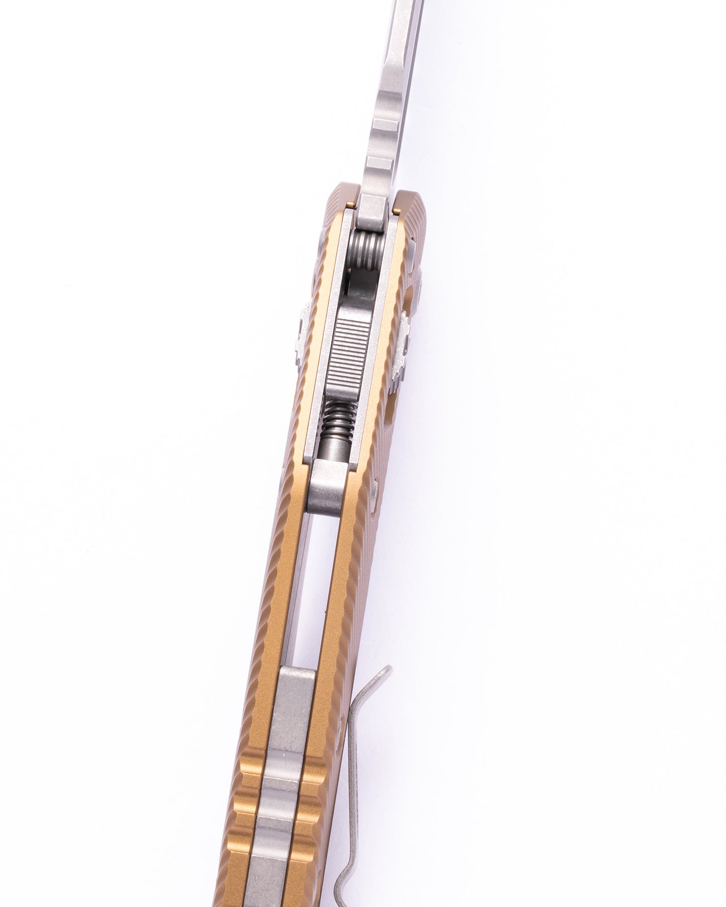 MSI® S/E APOCALYPTIC PART SERRATE FLUTED ALUMINIUM TAN (210-11APFLTA)