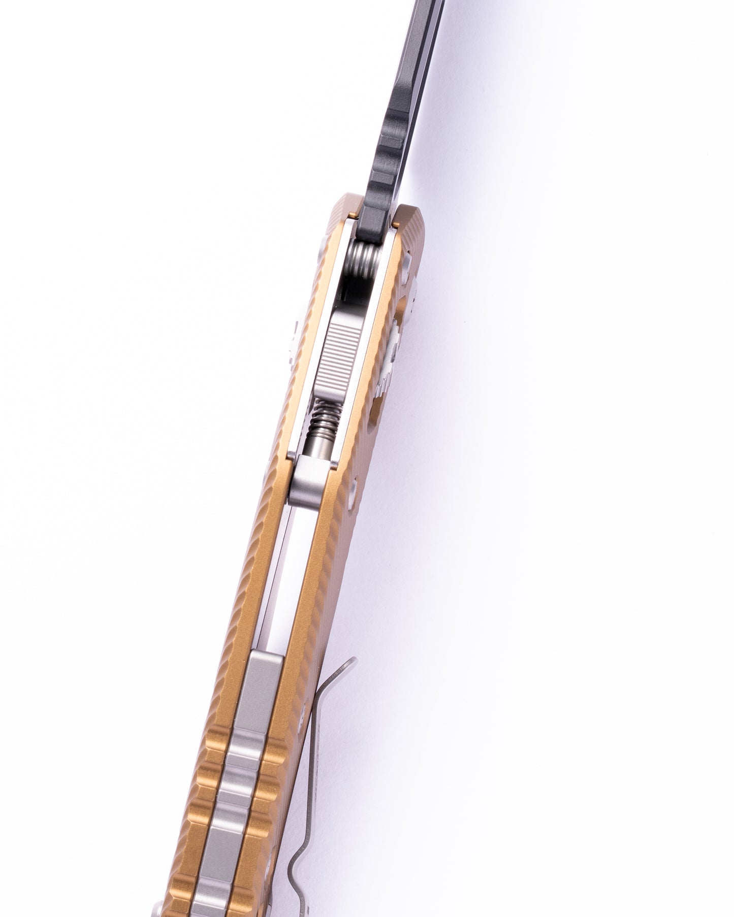 MSI S/E BLACK STANDARD FLUTED ALUMINUM TAN (210-1FLTA)