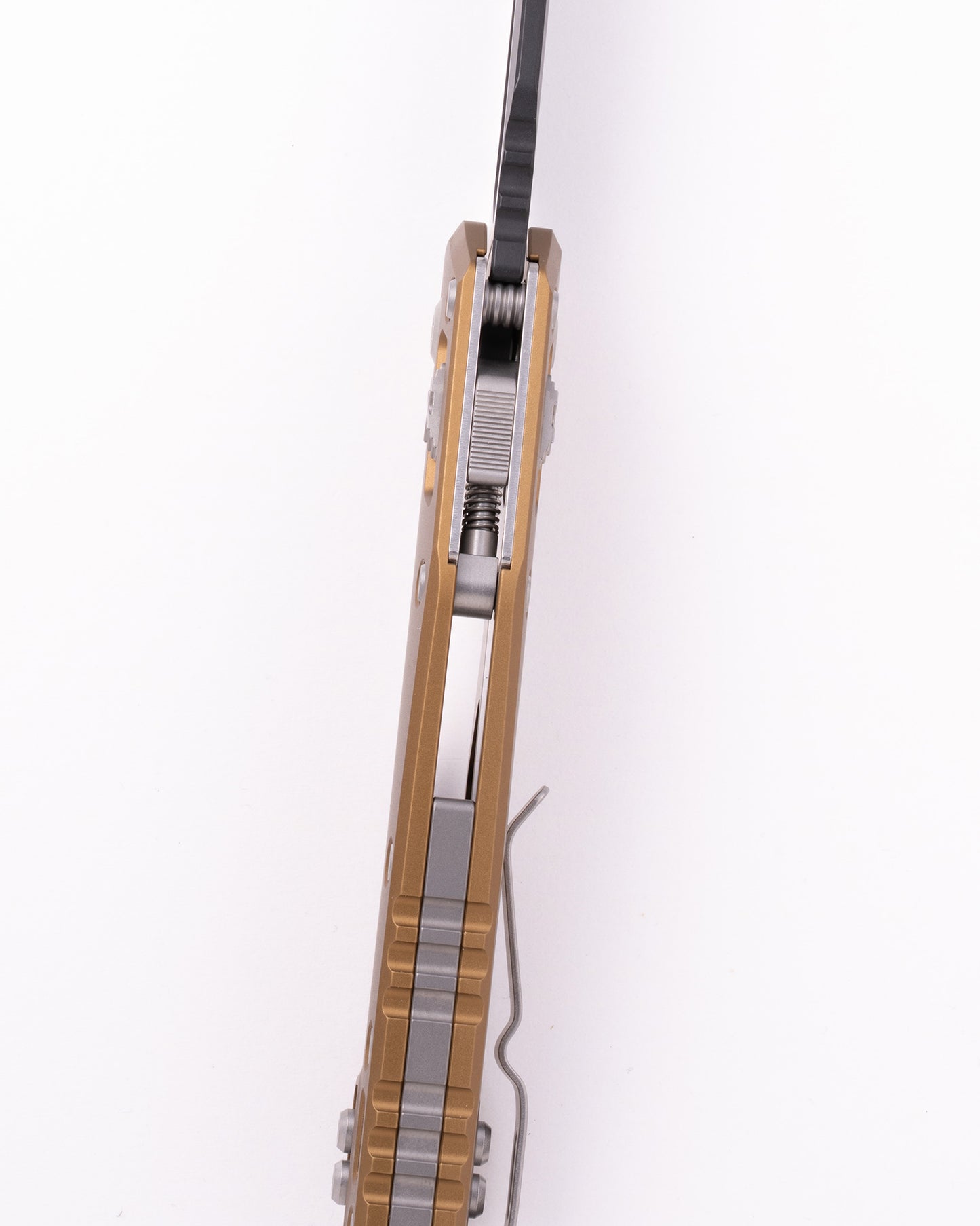 MSI® S/E Black Stonewash Partial Serrate Aluminum Tan (210-2TA)