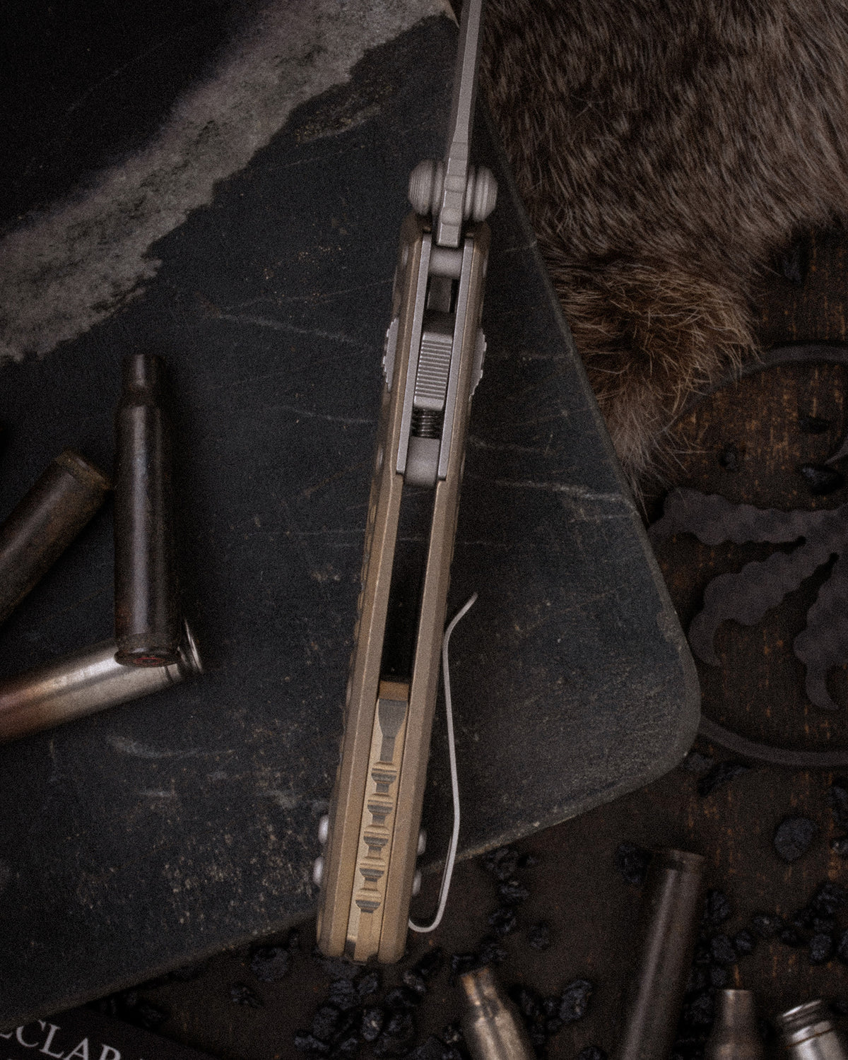 MSI® RAM-LOK® MINI FULL SERRATED MARFIONE SELECT APOCALYPTIC® FINISH ANTIQUE BRONZE ANODIZED FRAG PATTERN TITANIUM W/ BRONZE TITANIUM ACCENT APOCALYPTIC® STAINLESS (210M-12APFRMS3)