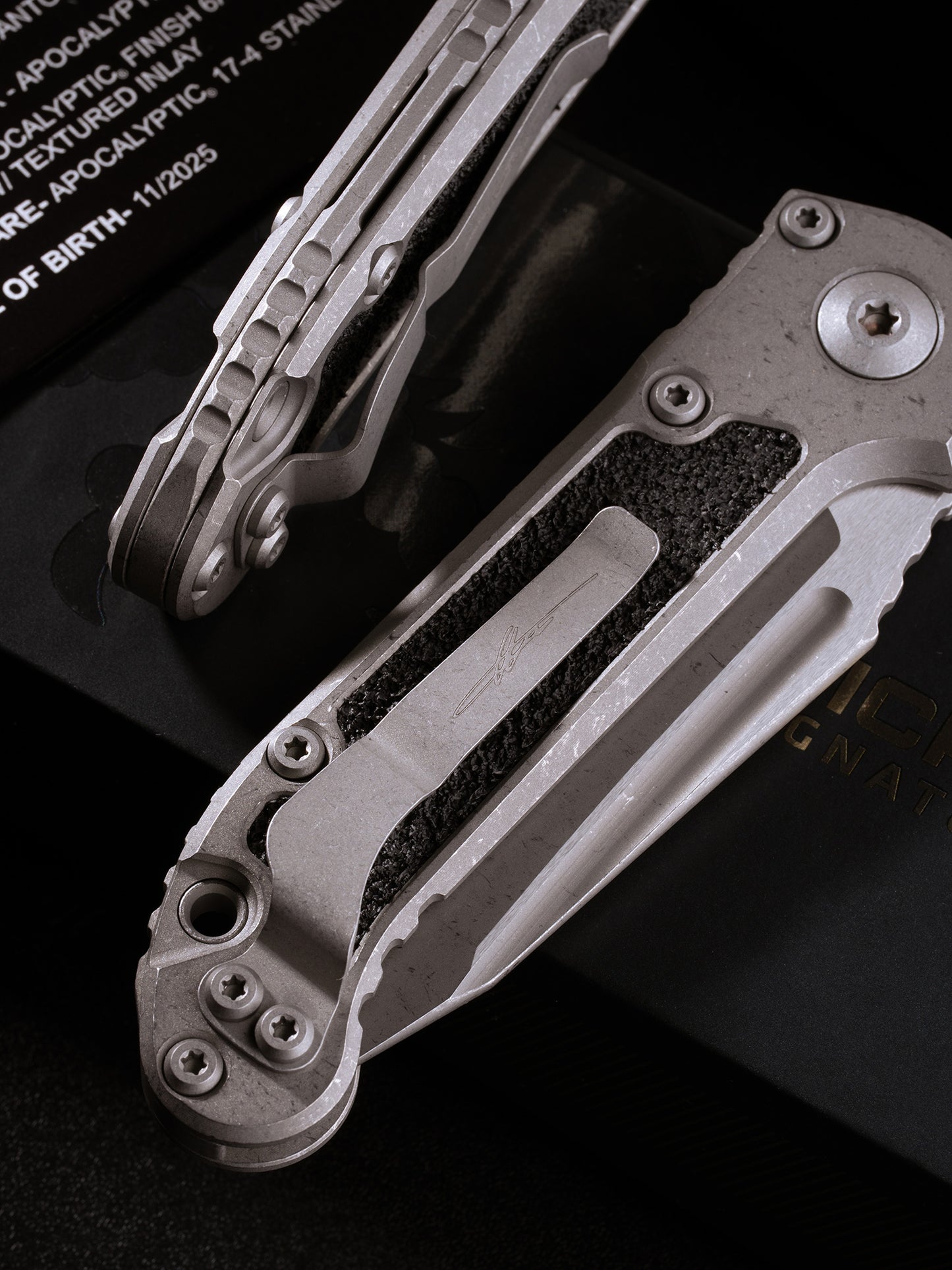 L.U.D.T TANTO EDGE MARFIONE SELECT APOCALYPTIC FINISH APOCALYPTIC FINISH TITANIUM W/ TEXTURED INLAY APOCALYPTIC STAINLESS