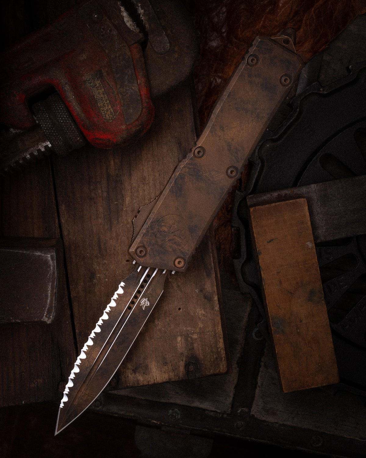 Scarab® II Gen III Executive D/E Signature Series Full Serrated Plague Outbreak (1175-3PLOBS)