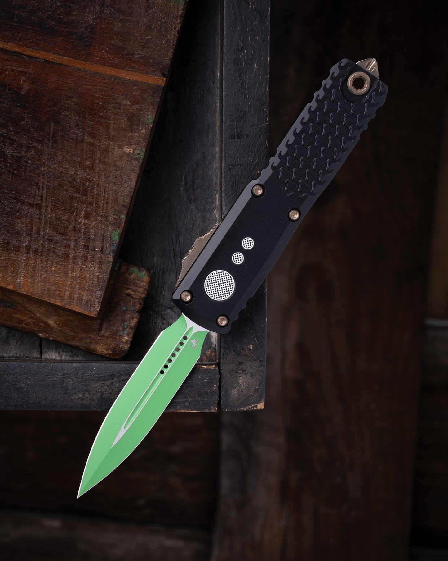 UTX-85 GEN IV D/E JEDI MASTER W/ GREEN BLADE (12324-1JM)
