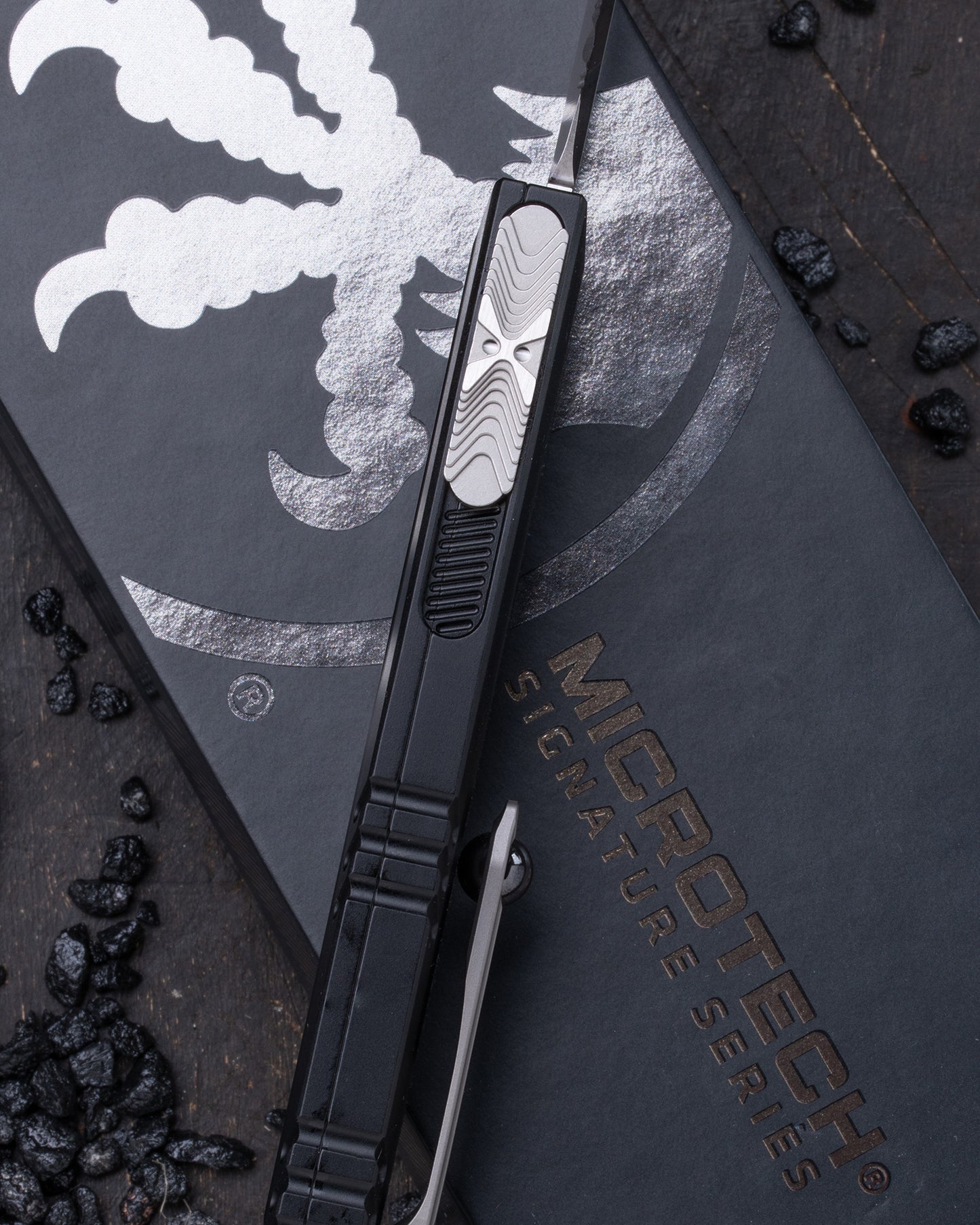 LUMINARY D/E STONEWASH FULL SERRATE BLACK SIGANTURE SERIES (1270-12S)