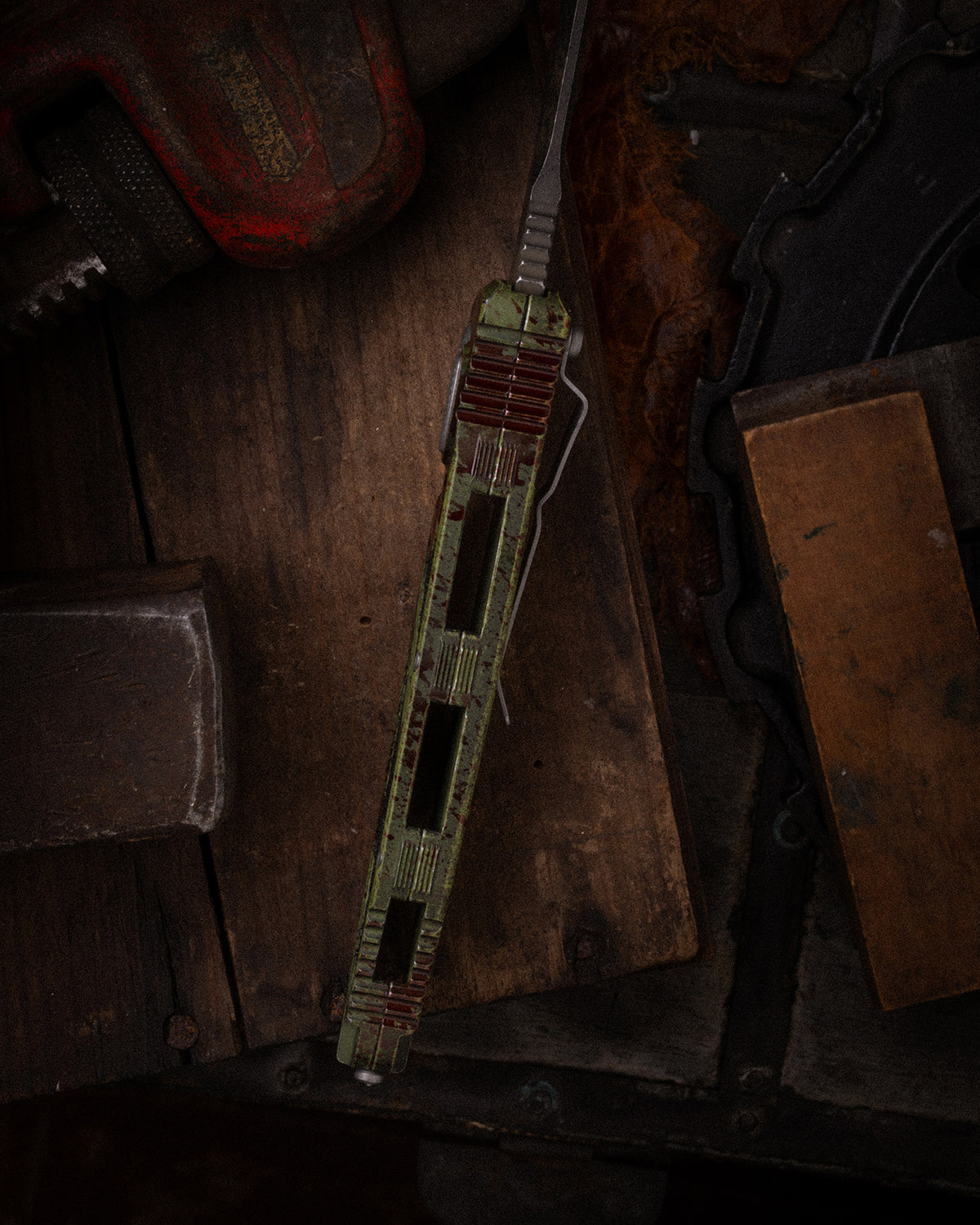 SOCOM® ELITE AUTO SIGNATURE SERIES SPEAR POINT STANDARD OUTBREAK (160A-1OBSS)