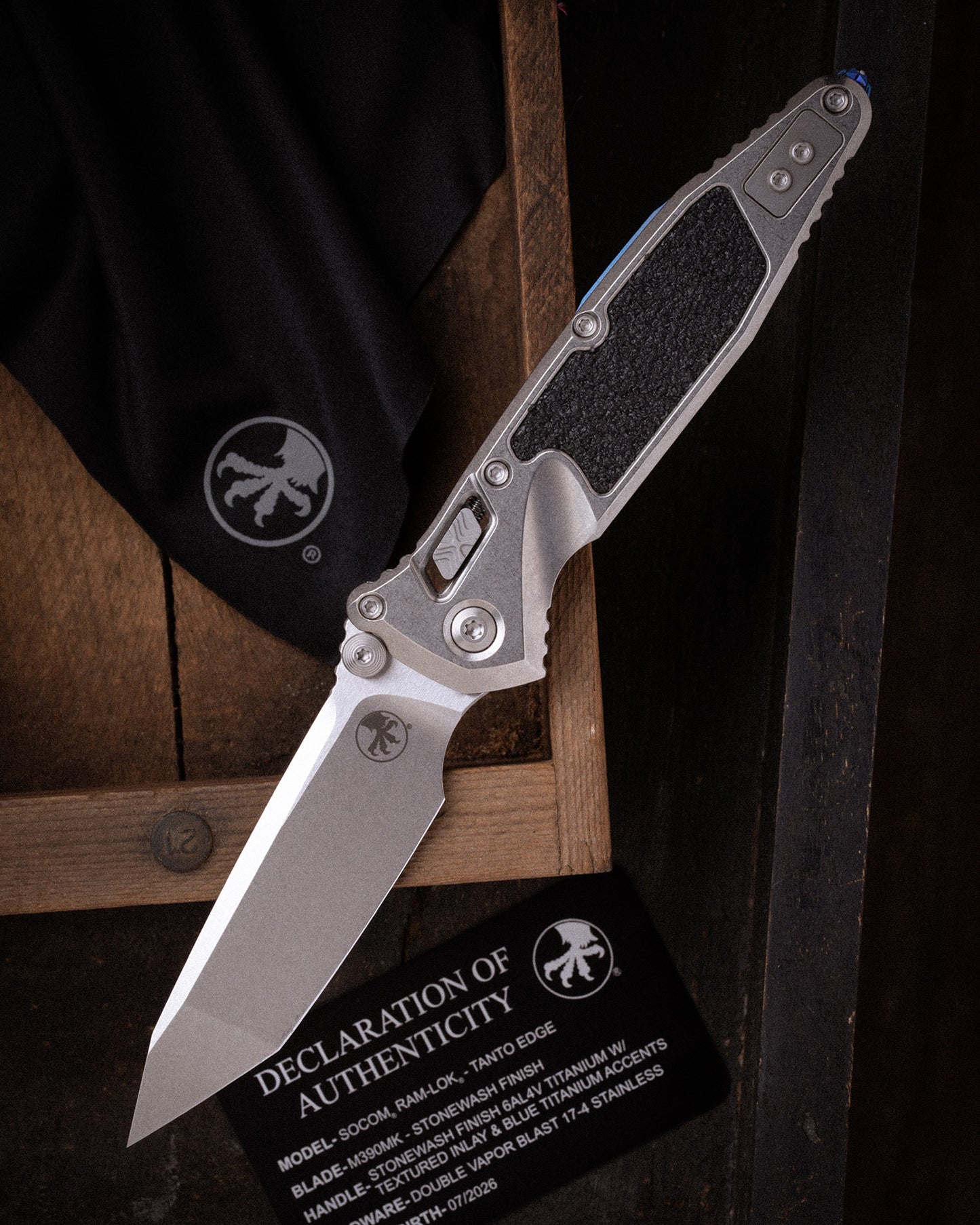 SOCOM® RAM-LOK® T/E MARFIONE SELECT STONEWASH FINISH STONEWASH FINISH TITANIUM W/ TEXTURED INLAY AND BLUE TITANIUM ACCENTS DOUBLE VAPOR BLAST STAINLESS (161RL-10MS3)