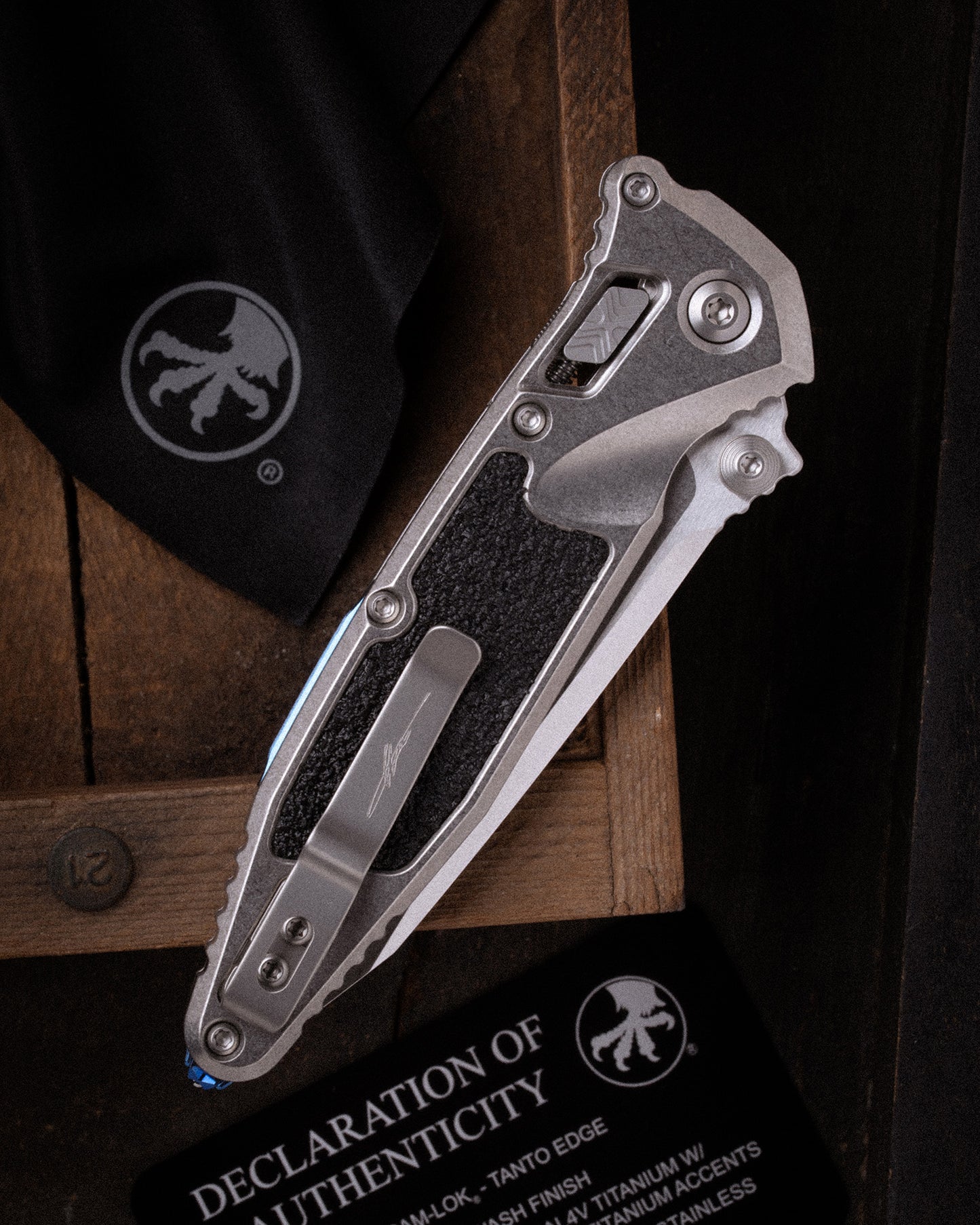 SOCOM® RAM-LOK® T/E MARFIONE SELECT STONEWASH FINISH STONEWASH FINISH TITANIUM W/ TEXTURED INLAY AND BLUE TITANIUM ACCENTS DOUBLE VAPOR BLAST STAINLESS (161RL-10MS3)