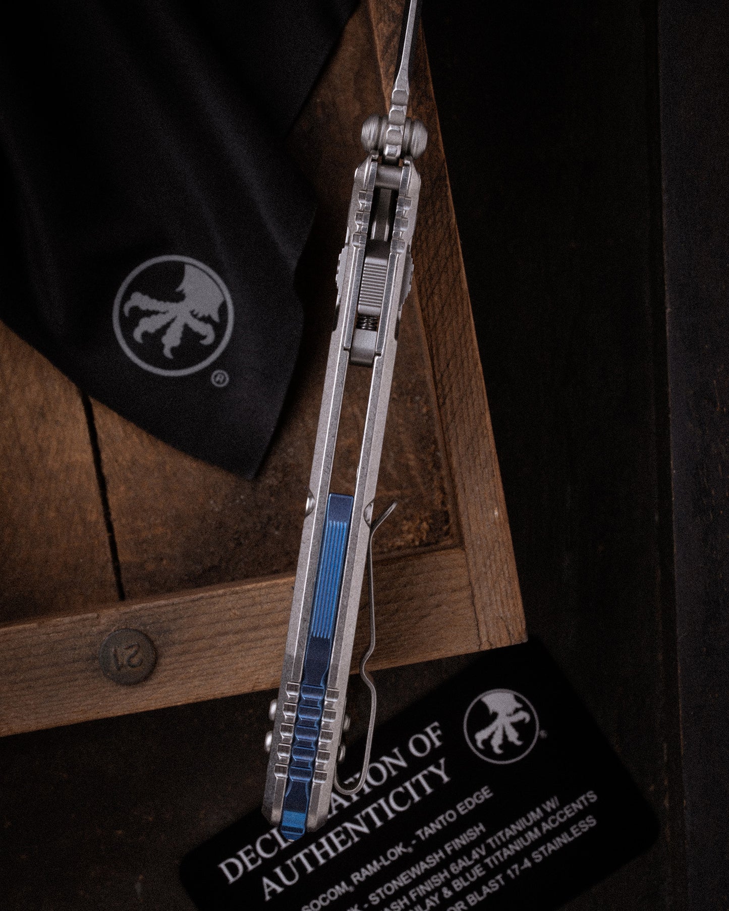 SOCOM® RAM-LOK® T/E MARFIONE SELECT STONEWASH FINISH STONEWASH FINISH TITANIUM W/ TEXTURED INLAY AND BLUE TITANIUM ACCENTS DOUBLE VAPOR BLAST STAINLESS (161RL-10MS3)