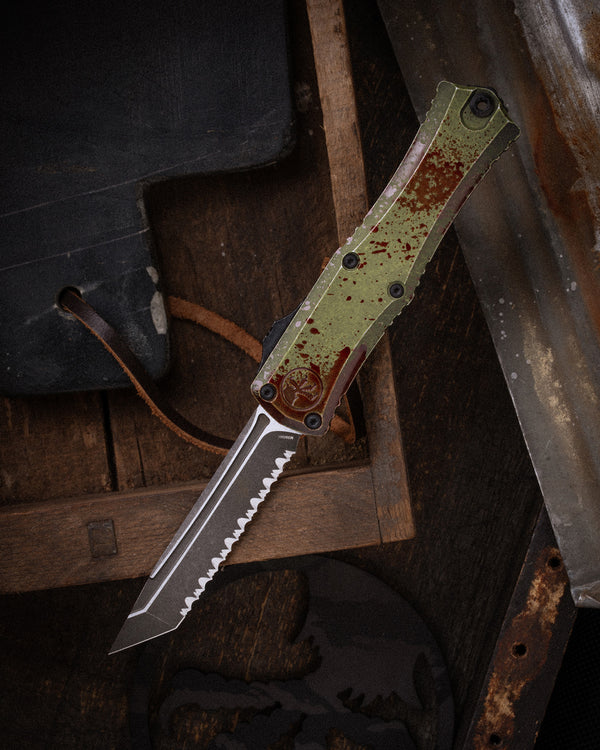 Hera® II Mini T/E SIGNATURE SERIES OUTBREAK DEEP ENGRAVED full serrated Standard (1704M-3OBDS)