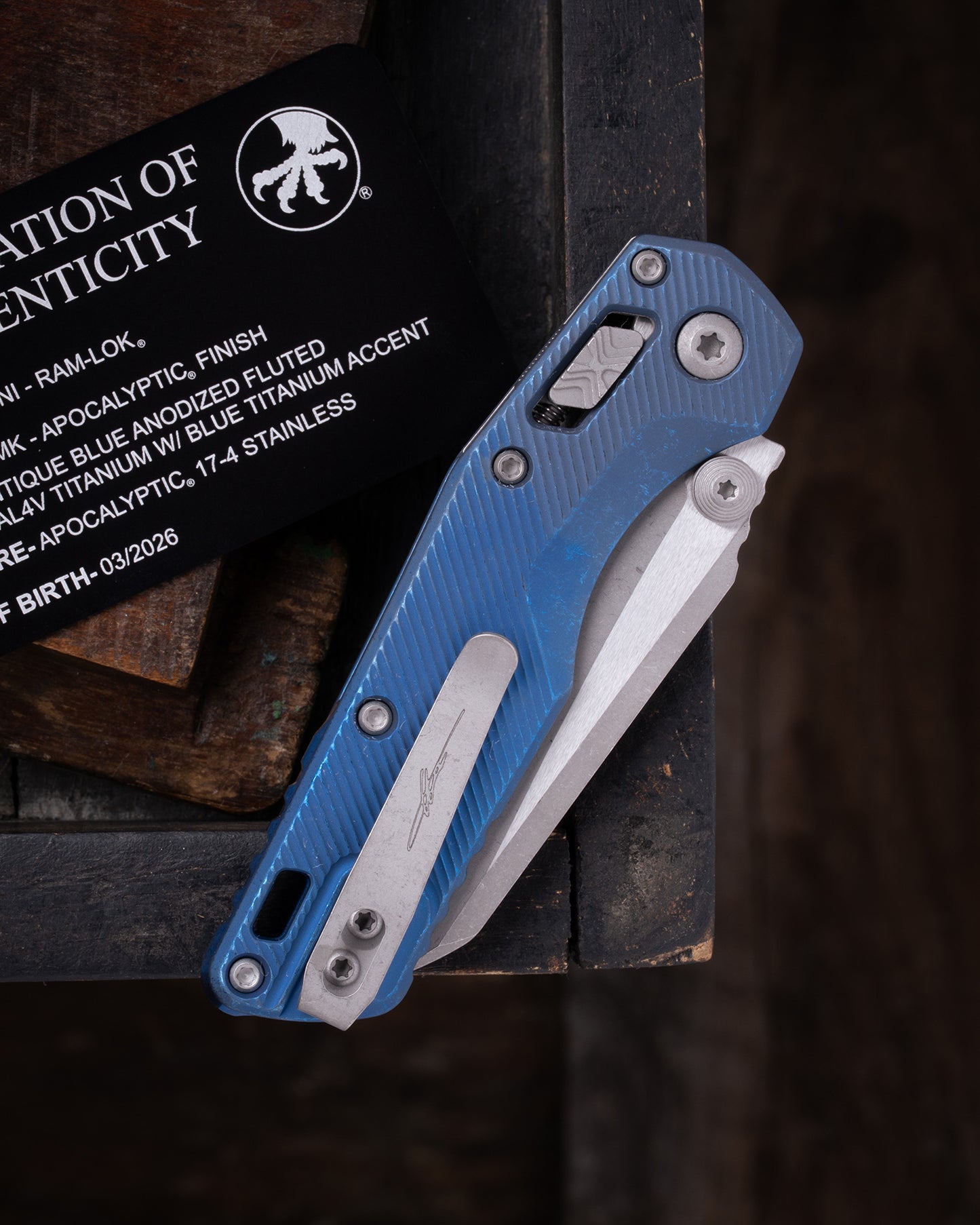 MSI® RAM-LOK® MINI MARFIONE SELECT APOCALYPTIC FINISH ANTIQUE BLUE ANODIZED FLUTED TITANIUM W/ BLUE TITANIUM ACCENT APOCALYPTIC STAINLESS (210M-10APFLMS2)