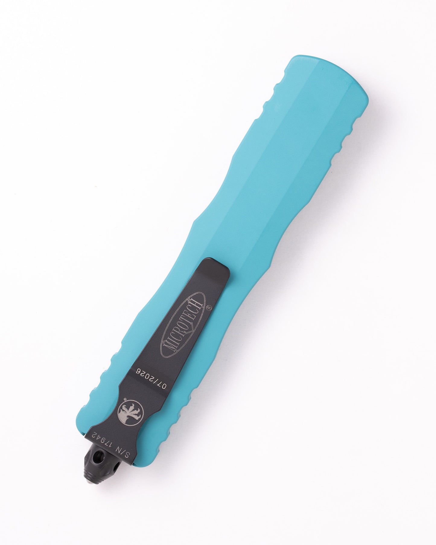 Dirac Delta D/E Black Full Serrated Cyan (227-3CN)