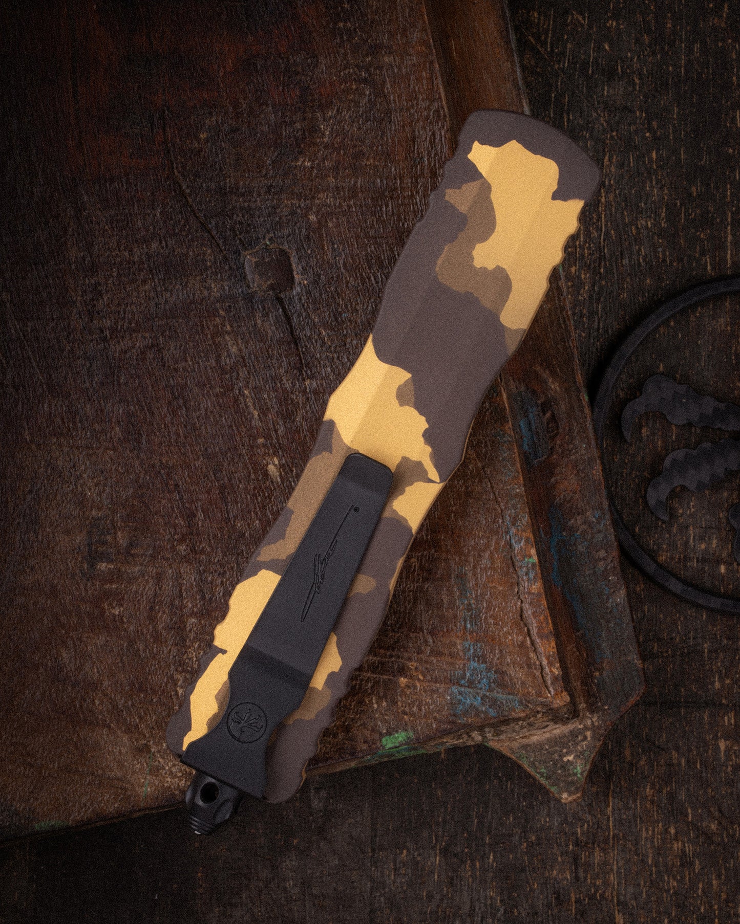DIRAC® DELTA D/E SIGNATURE SERIES FULL SERRATED GOLD CAMO (227-3GCS-Z4)