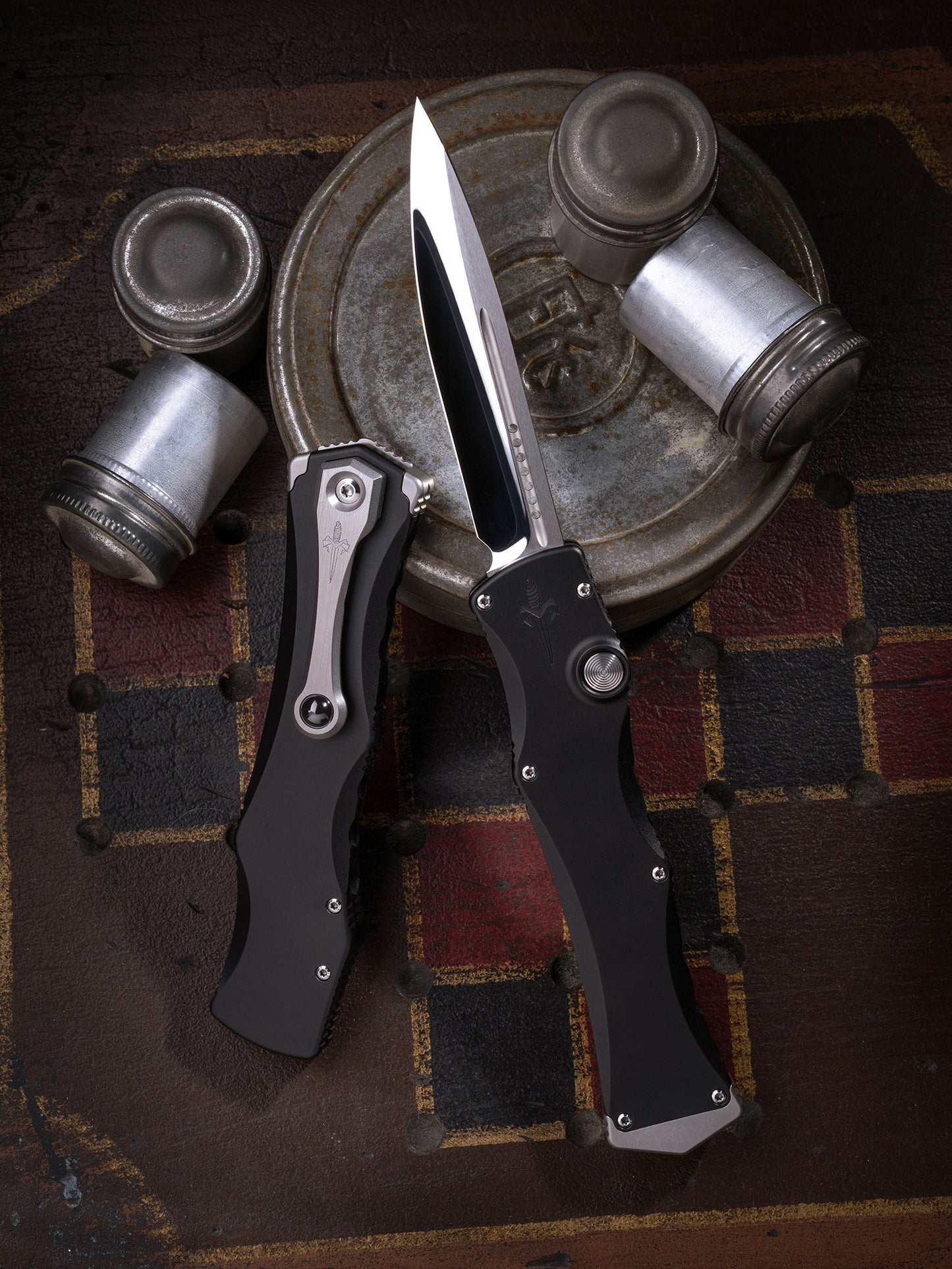 Halo IV – Clip Point Mirror Polish Black Hardcoat Anodized Alloy Hard Cut Stainless