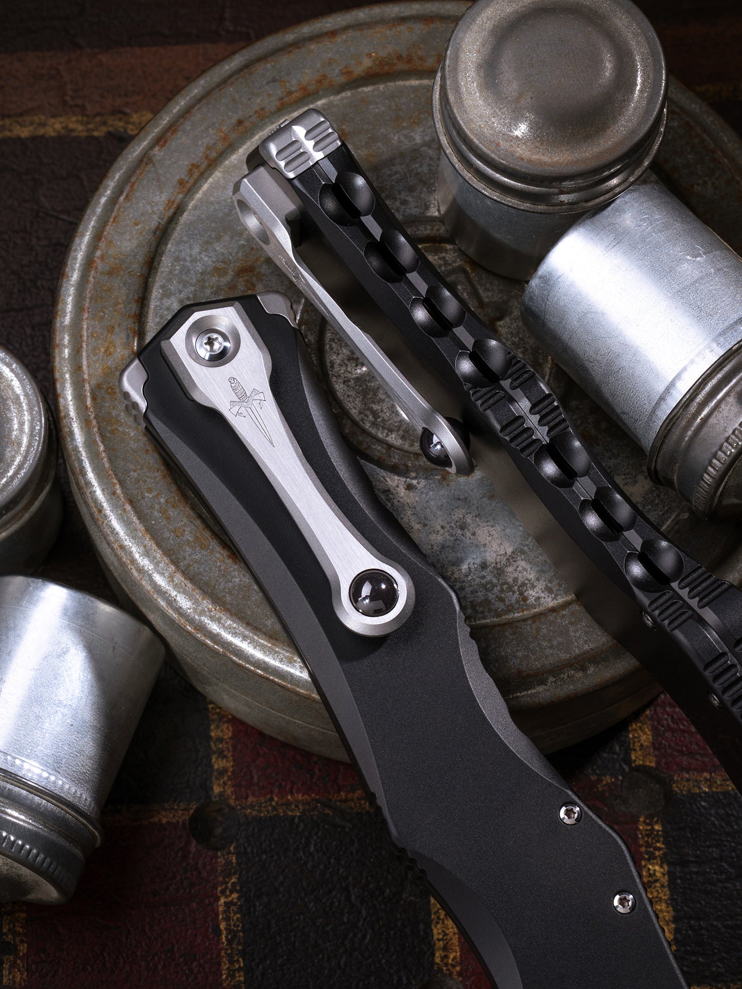 Halo IV – Clip Point Mirror Polish Black Hardcoat Anodized Alloy Hard Cut Stainless