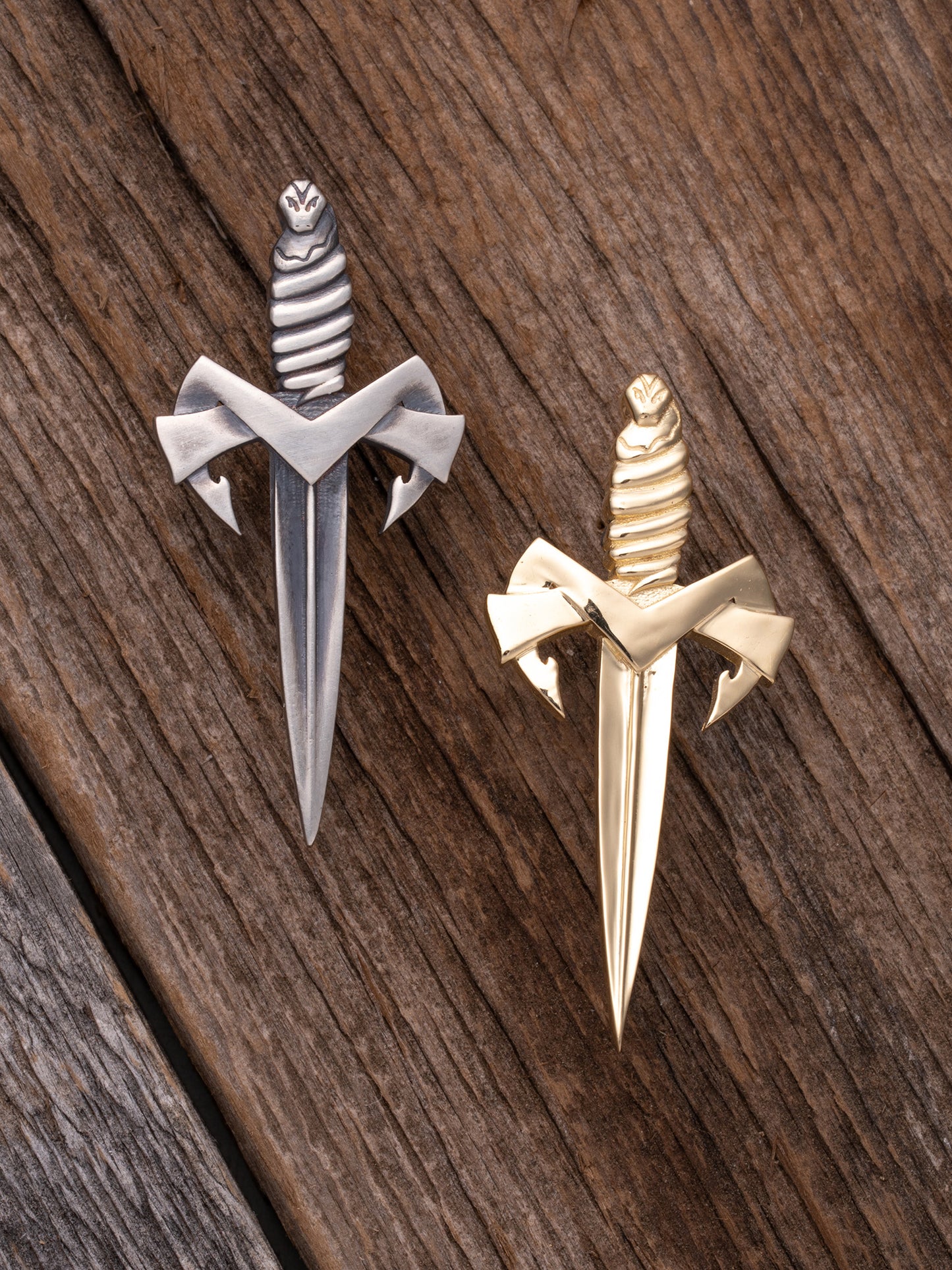 DAGGER LAPEL SILVER (1 Silver Lapel)