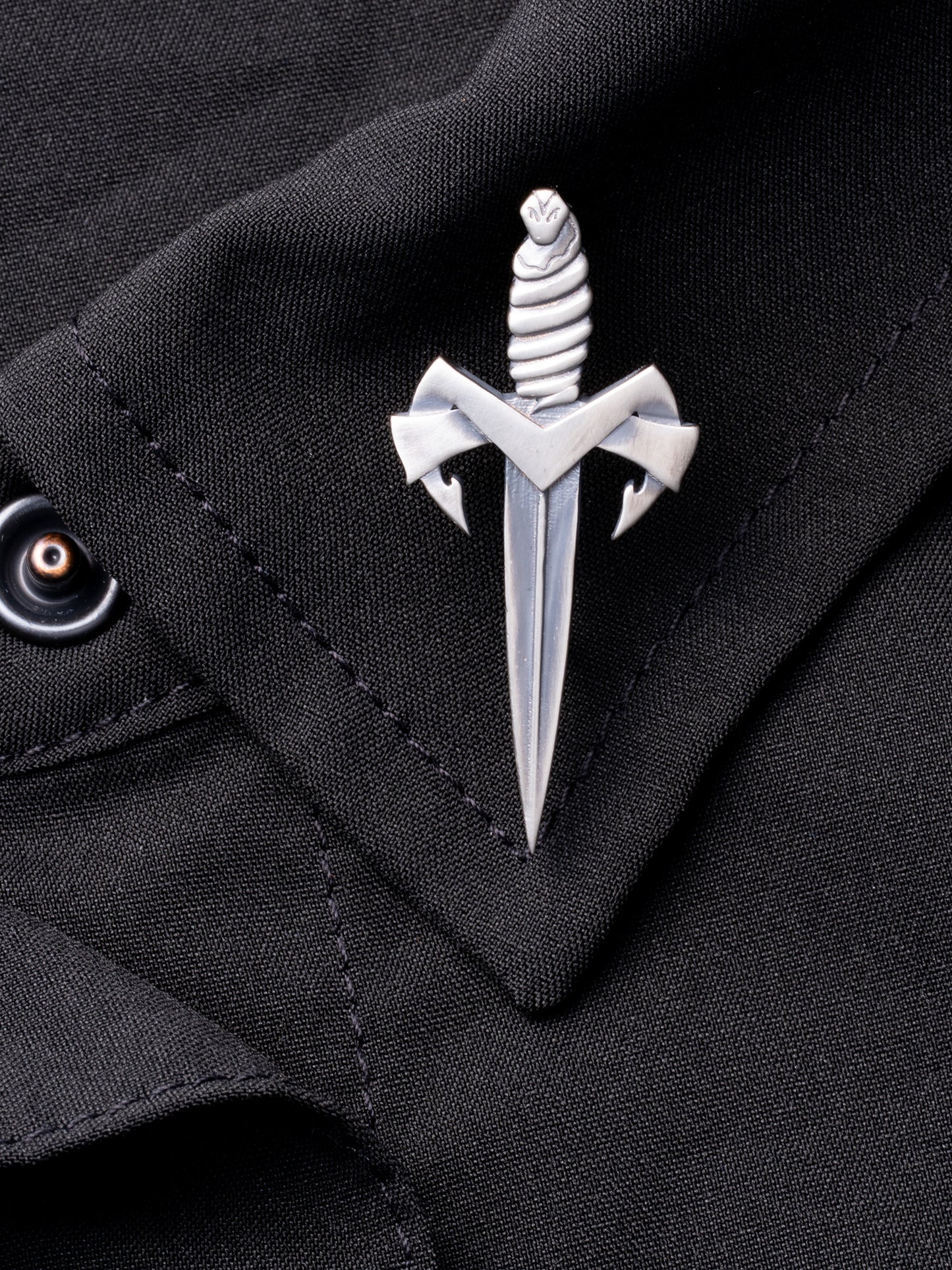 DAGGER LAPEL SILVER (1 Silver Lapel)
