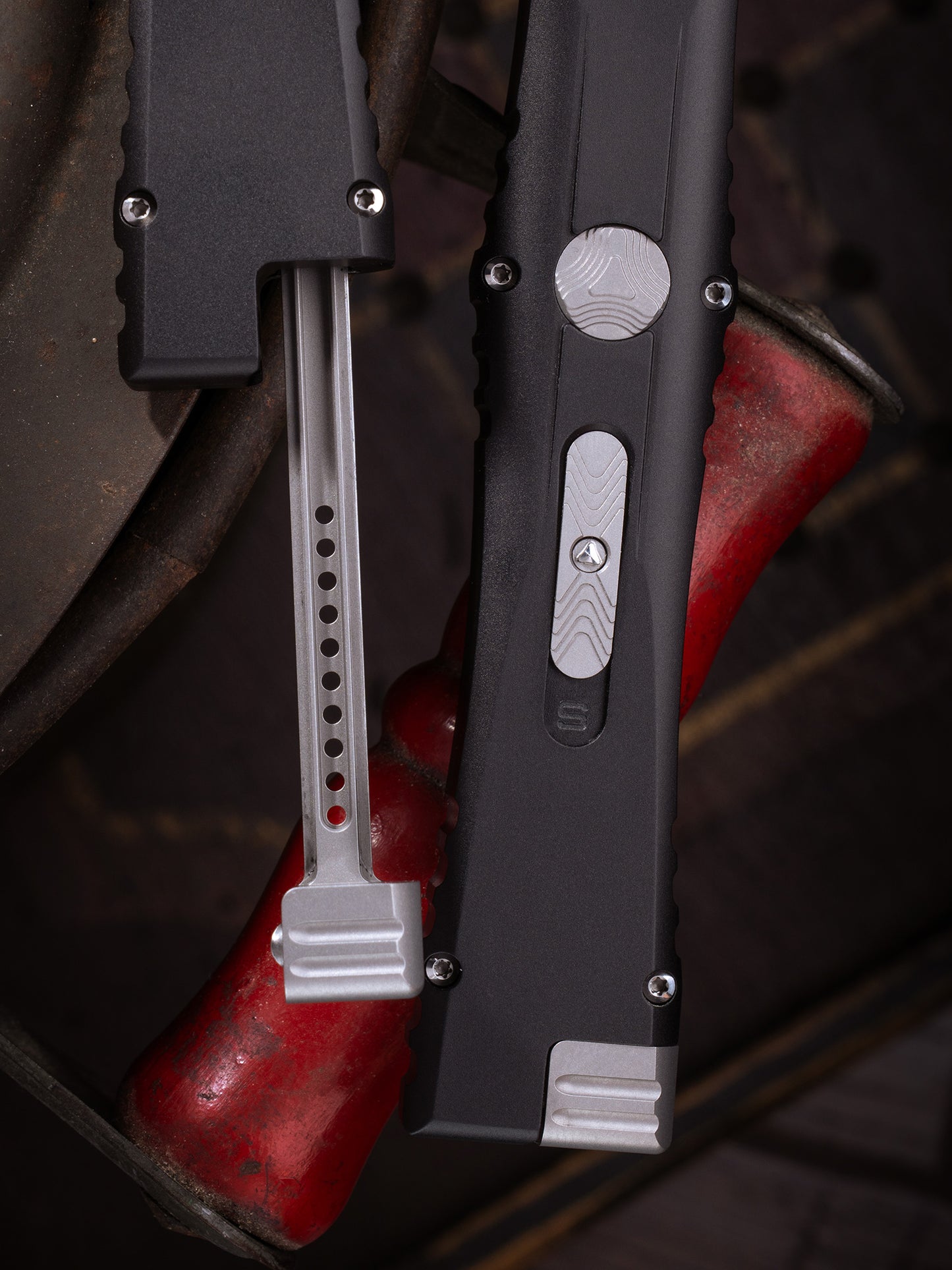 Nemesis IV – Double Edge Mirror Polish Black Hardcoat Anodized Alloy Hard Cut Stainless