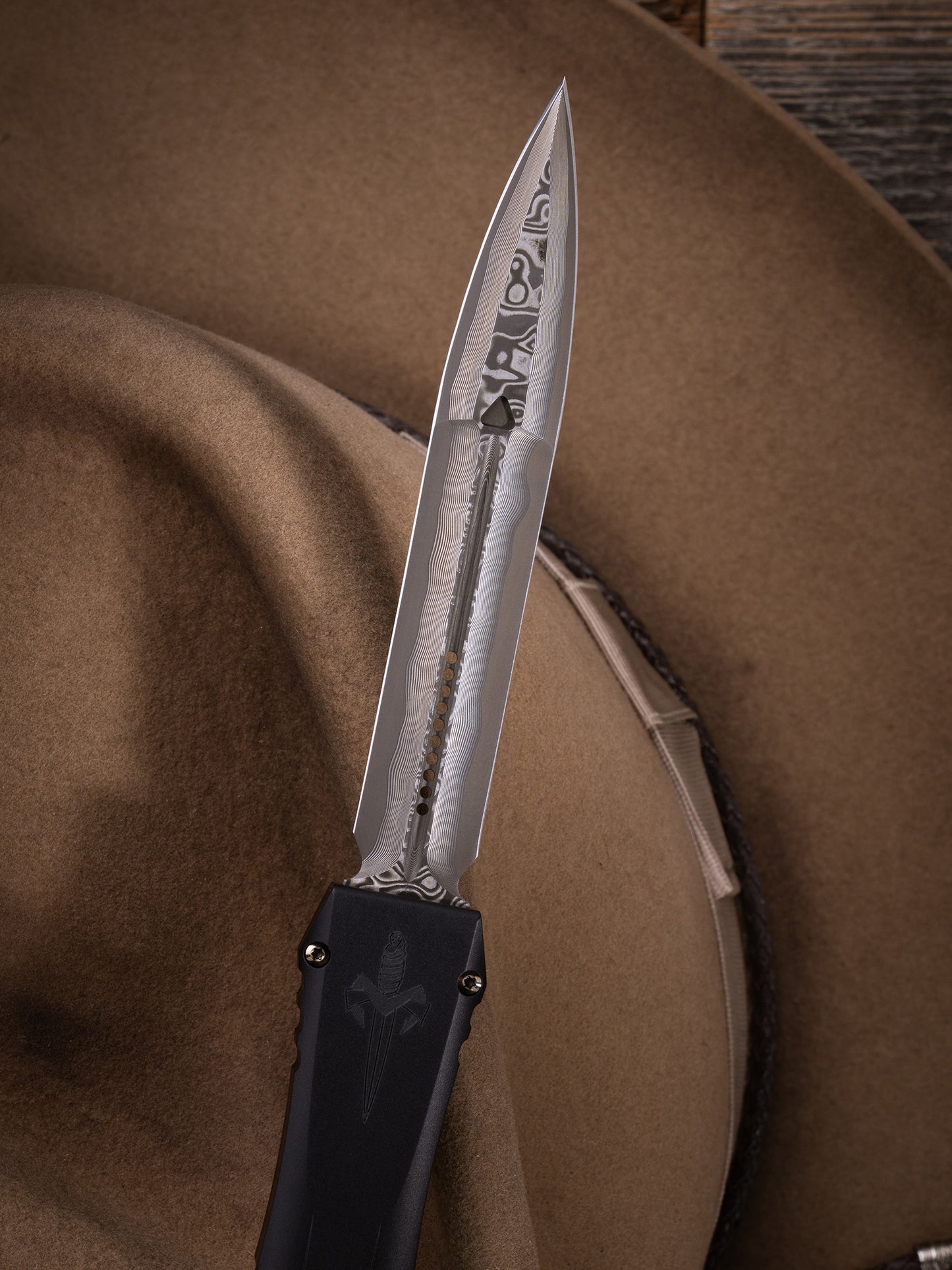 Nemesis IV – Double Edge Etched Hattori Cowry-Y Damascus Black Hardcoat Anodized Alloy Bronzed Hard Cut Stainless